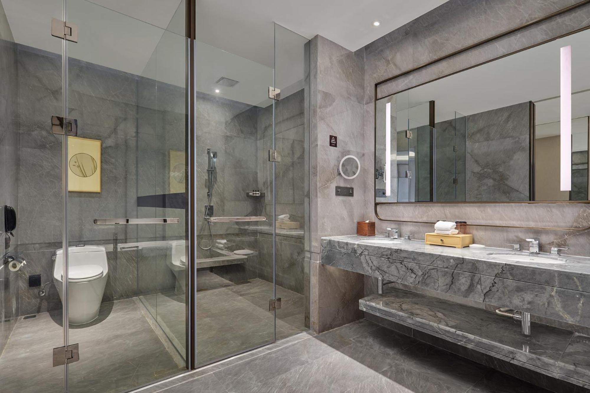 Dongguan Dongcheng International Hotel - Free Shuttle Buses For Executive Room Guests During Canton Fair Kültér fotó