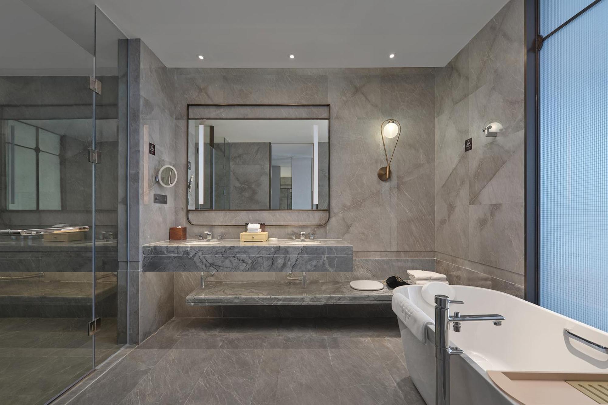 Dongguan Dongcheng International Hotel - Free Shuttle Buses For Executive Room Guests During Canton Fair Kültér fotó