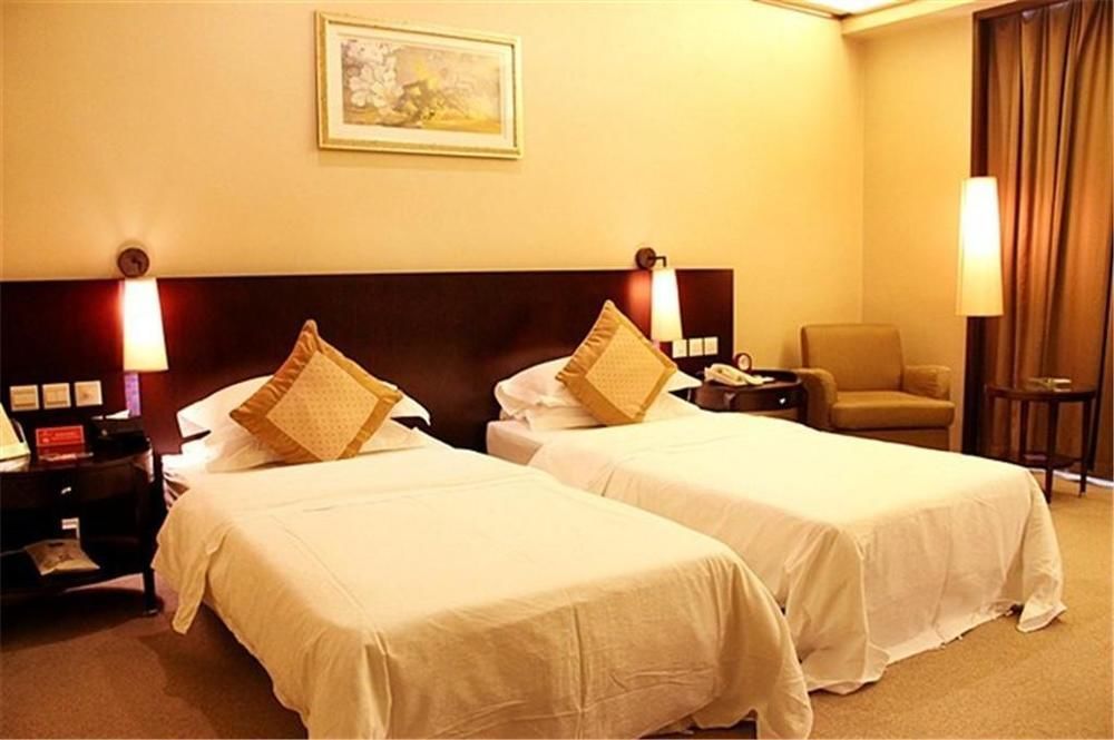 Dongguan Dongcheng International Hotel - Free Shuttle Buses For Executive Room Guests During Canton Fair Kültér fotó